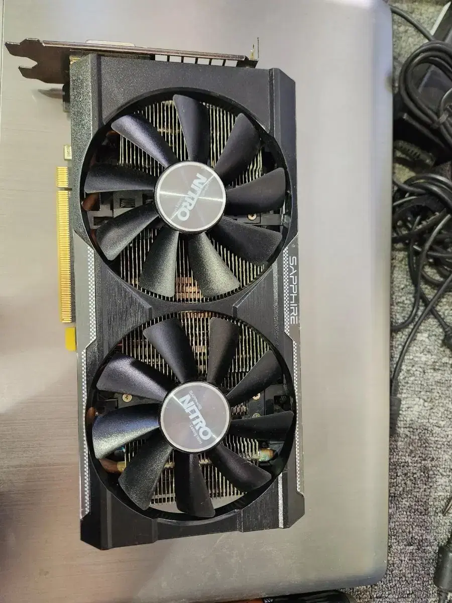 그래픽<366>r9 380 4g nitro